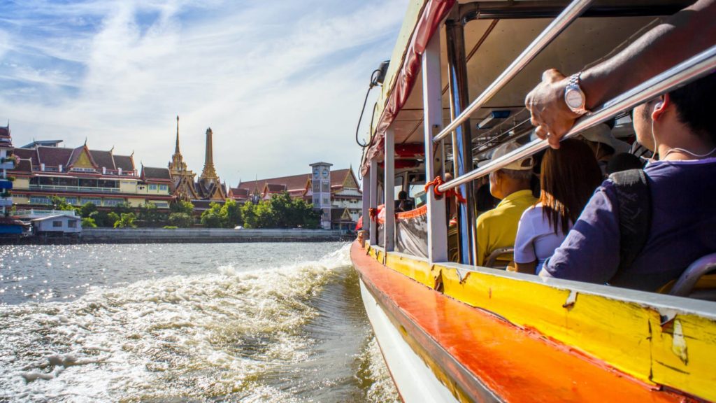 Chao Phraya boat tour in Bangkok