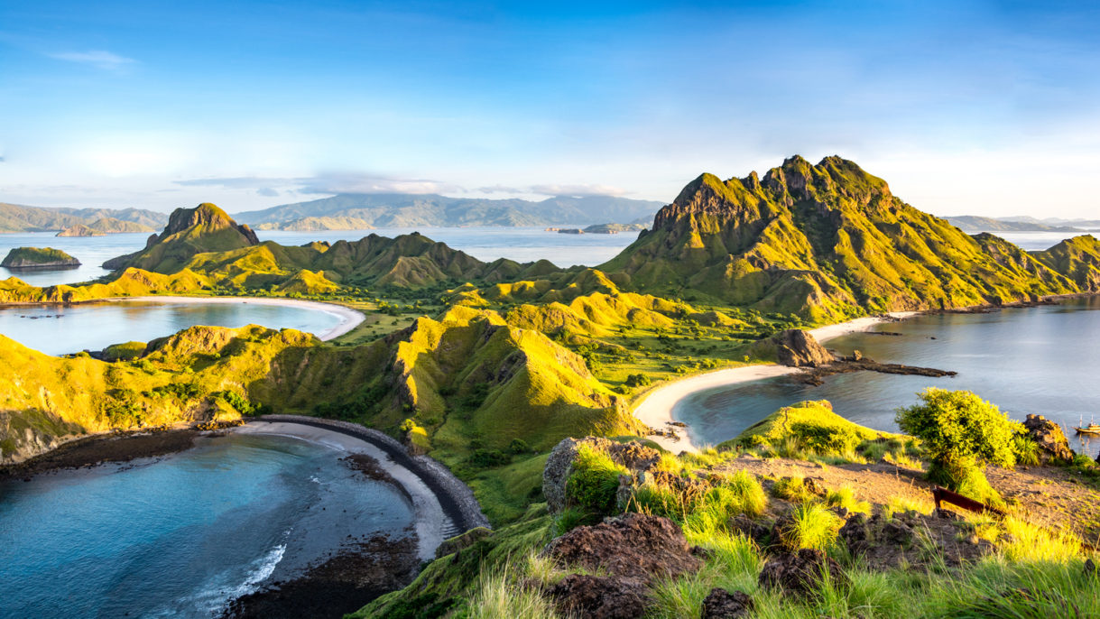 Morning Light on Padar Island, Komodo National Park, Flores Isla