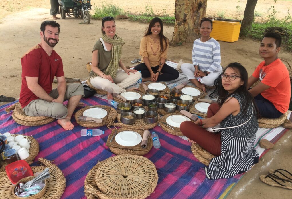 Bagan Picnic Experience Hidden Temples by E-Bike (3) Bagan Picnic Experience Hidden Temples by E-Bike (3)